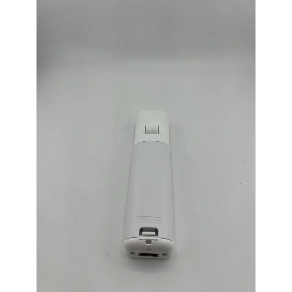 Nintendo Wii Remote RVL-003 White Nunchuk Controller and Silicone Sleeve Bundle